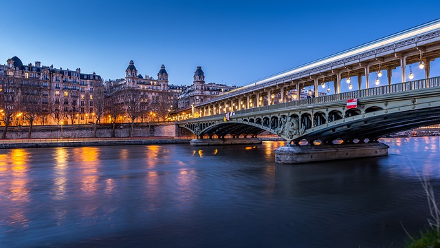 pub crawl paris